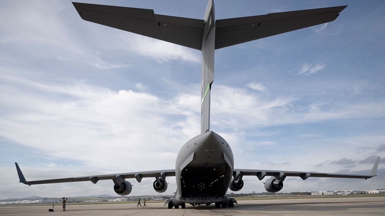 ABD'de bir ilk: Nükleer reaktör kargo uçağıyla taşındı