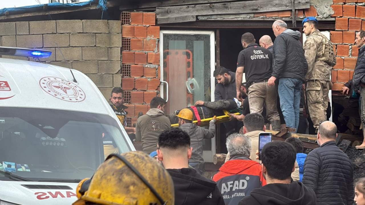 Zonguldak'ta maden ocağında göçük: Mahsur kalan 3 işçiden biri kurtarıldı