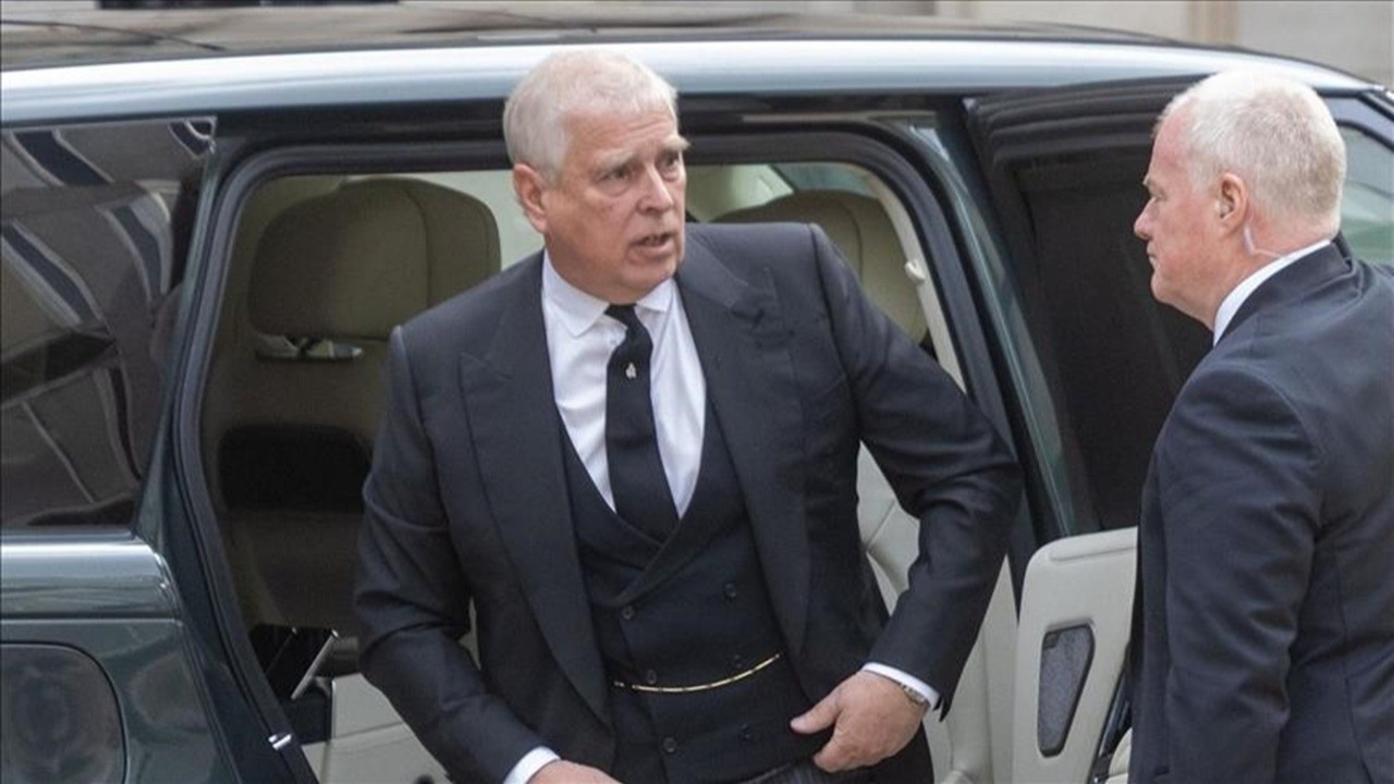 Son dakika: İngiltere'de eski prens Andrew hakkında gözaltı kararı!