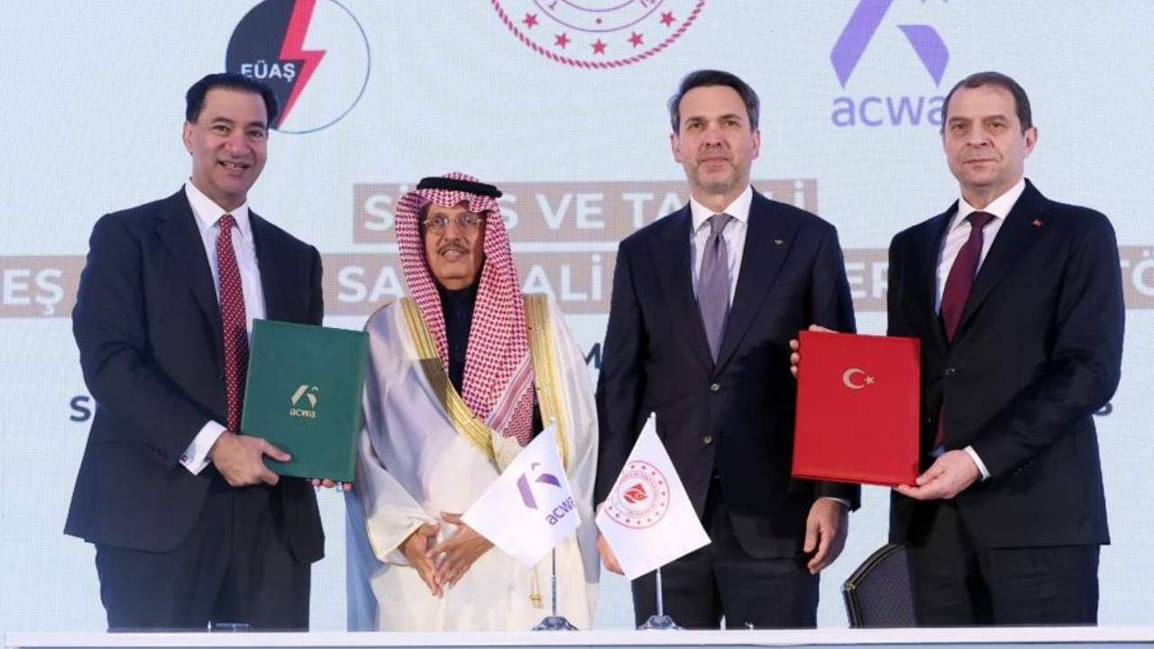 İmzalar atıldı: Suudi şirket ACWA Türkiye’de dev güneş enerjisi santrali kuracak