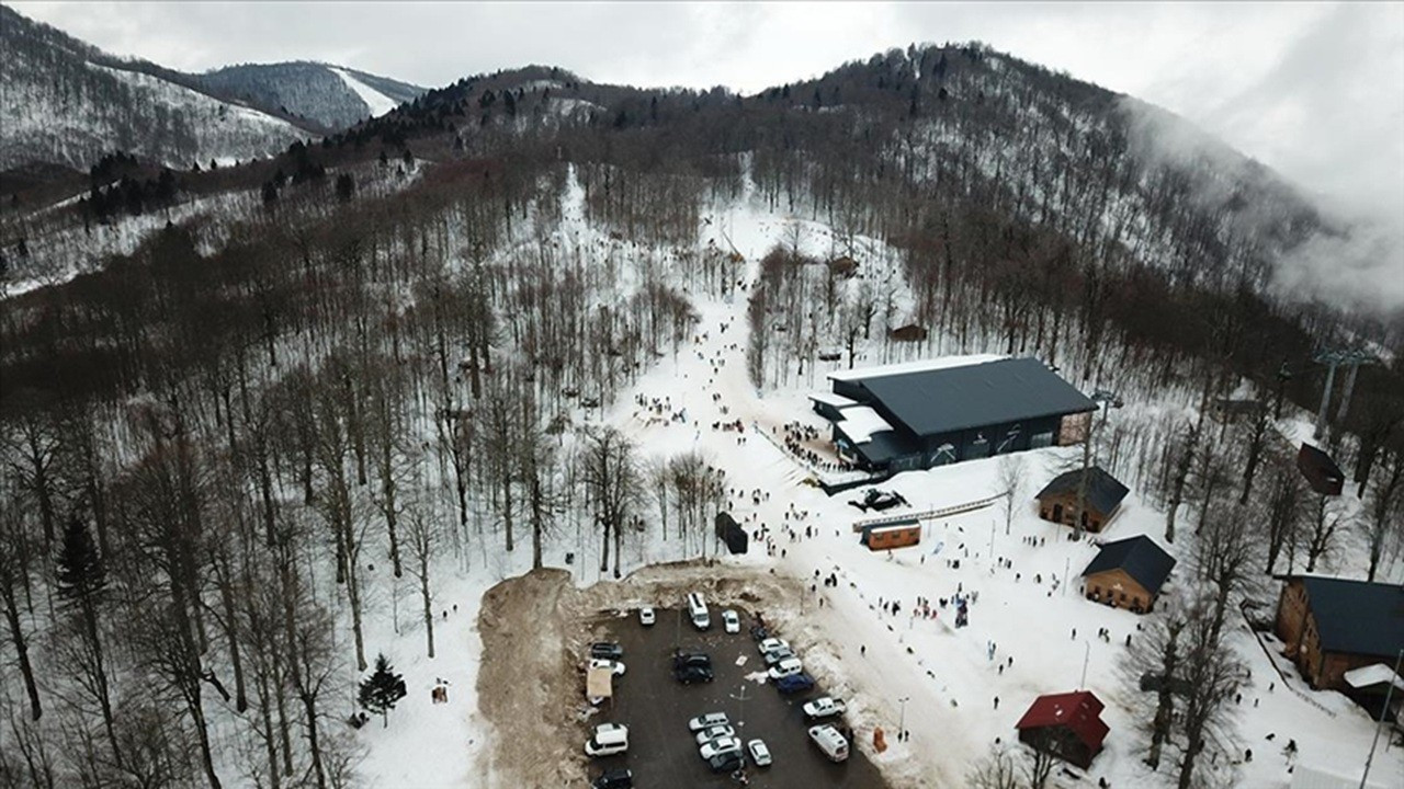 Kartepe'ye kar geri döndü