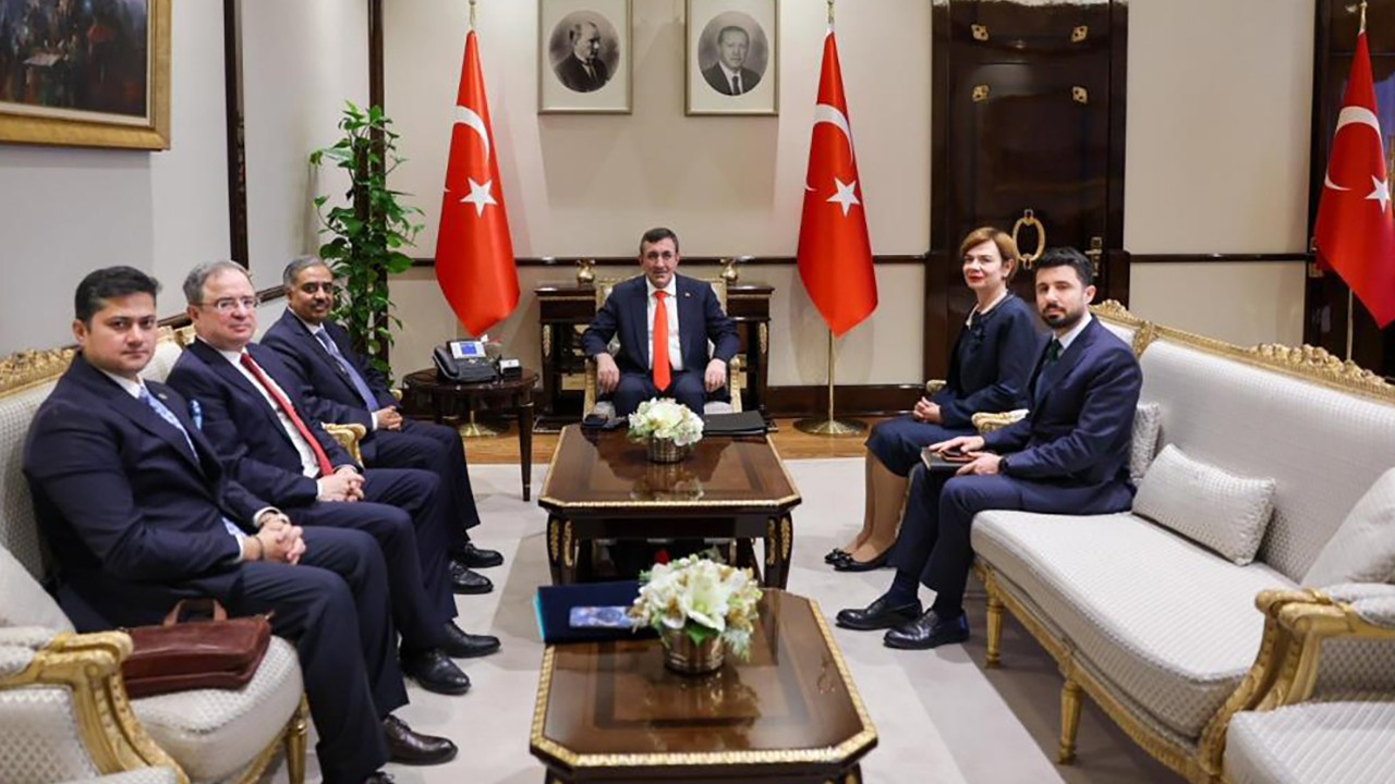 Cevdet Yılmaz: D-8’in dönüşüm sürecine güçlü destek vereceğiz