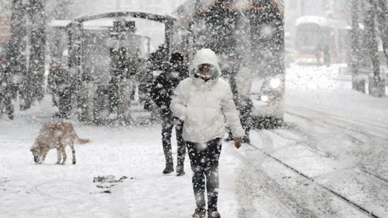 Meteoroloji uyardı: Kar ve kuvvetli yağış tüm yurdu saracak