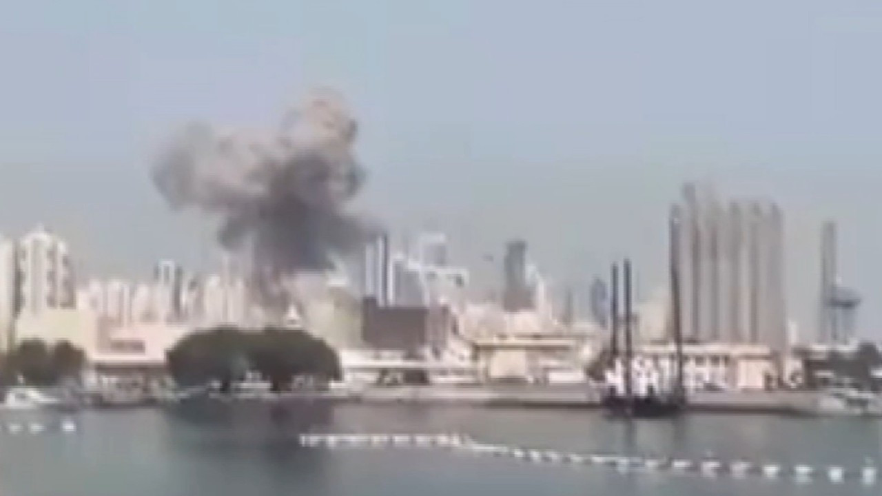 İran füzeleri Bahreyn’deki ABD üssünü vurdu