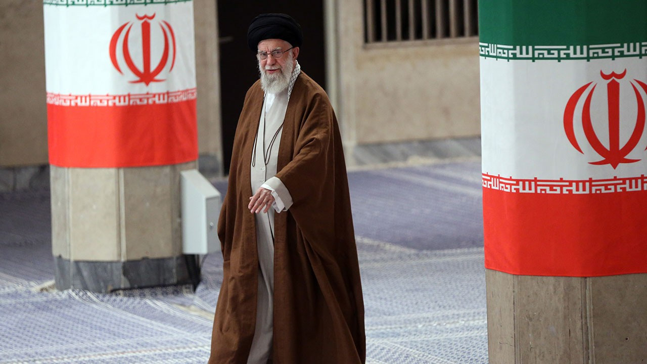 ABD-İsrail saldırısında İran lideri Hamaney'in kızı, damadı, torunu ve gelini hayatını kaybetti