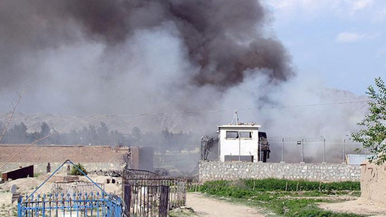 ABD basını: Pakistan, Afganistan'daki Bagram Hava Üssü'nü vurdu