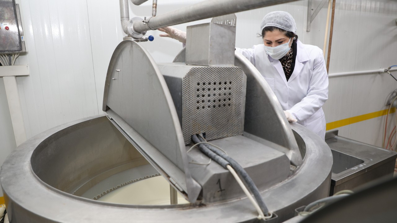 Pazarlamacıydı, kendi markasını kurdu: Günlük 5 ton üretiyor, Türkiye'ye dağıtıyor