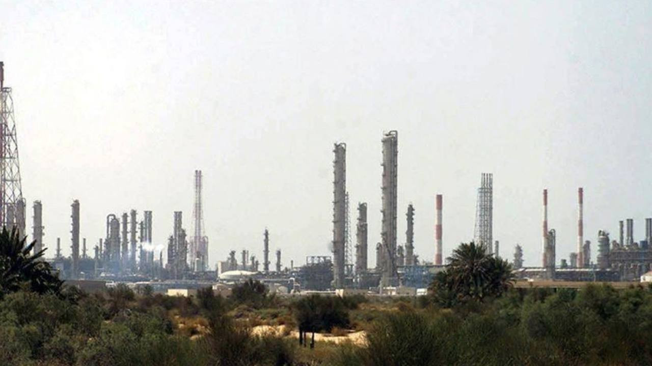 Savaştan etkilenen Suudi petrol şirketinden kritik karar