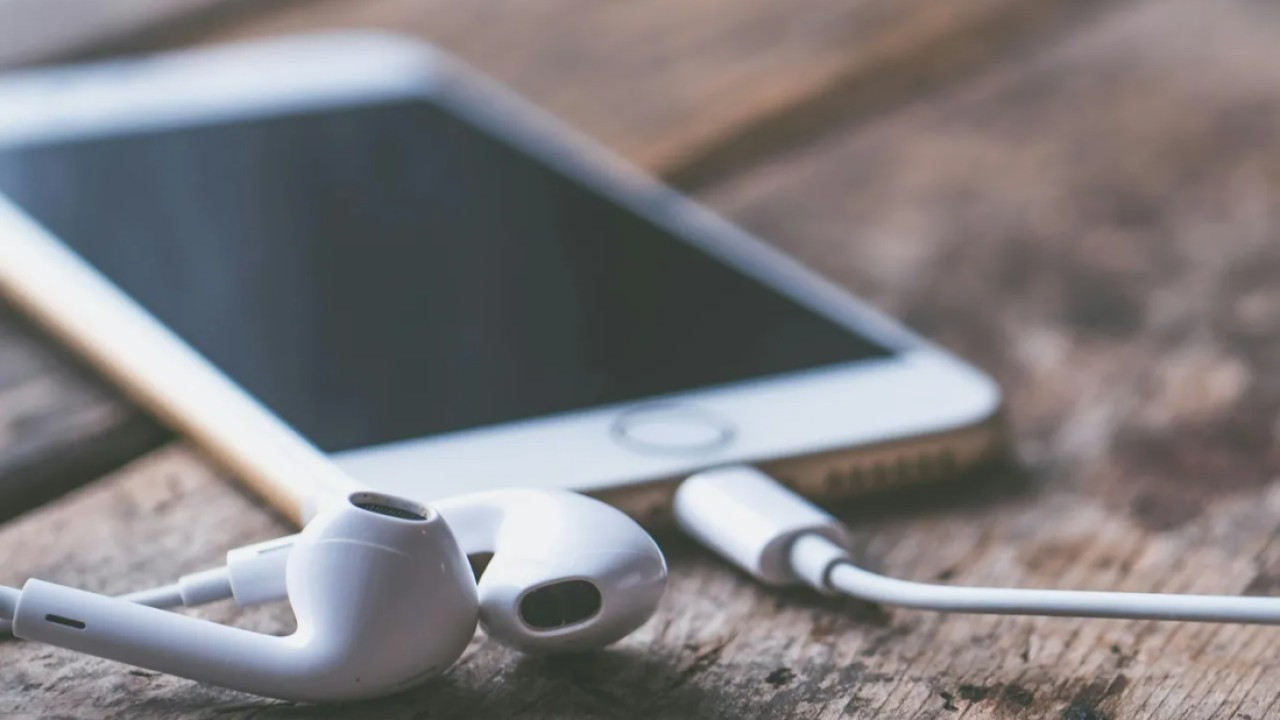 Kablolu kulaklıklar geri döndü: Satışlar yeniden patladı