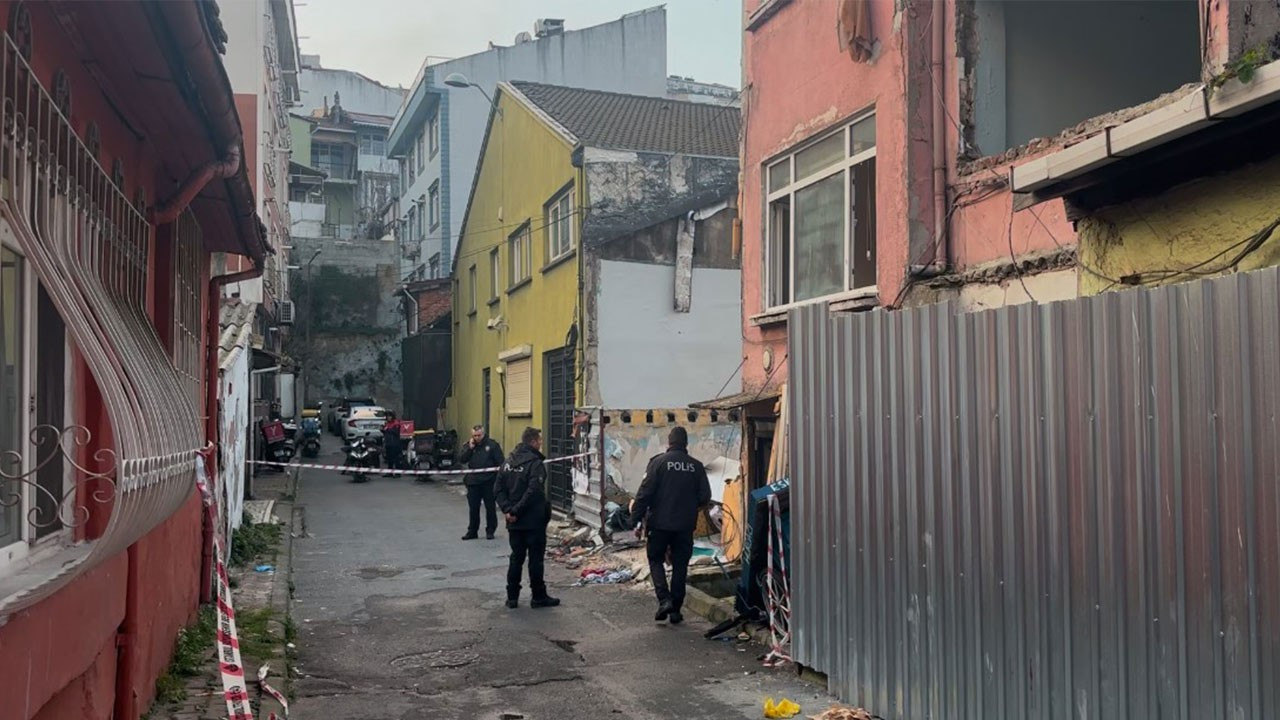 Beyoğlu’nda yangın faciası: Dumandan etkilenen bebek hayatını kaybetti
