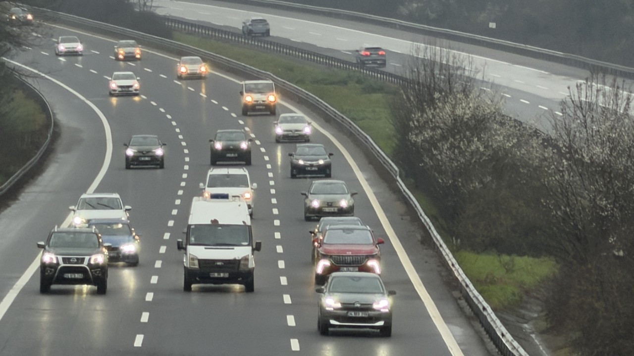 Anadolu Otoyolu'nda bayram trafiği başladı