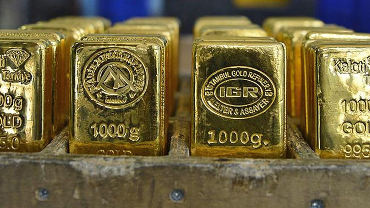 Putin, Rusya’dan külçe altın ihracatını yasakladı