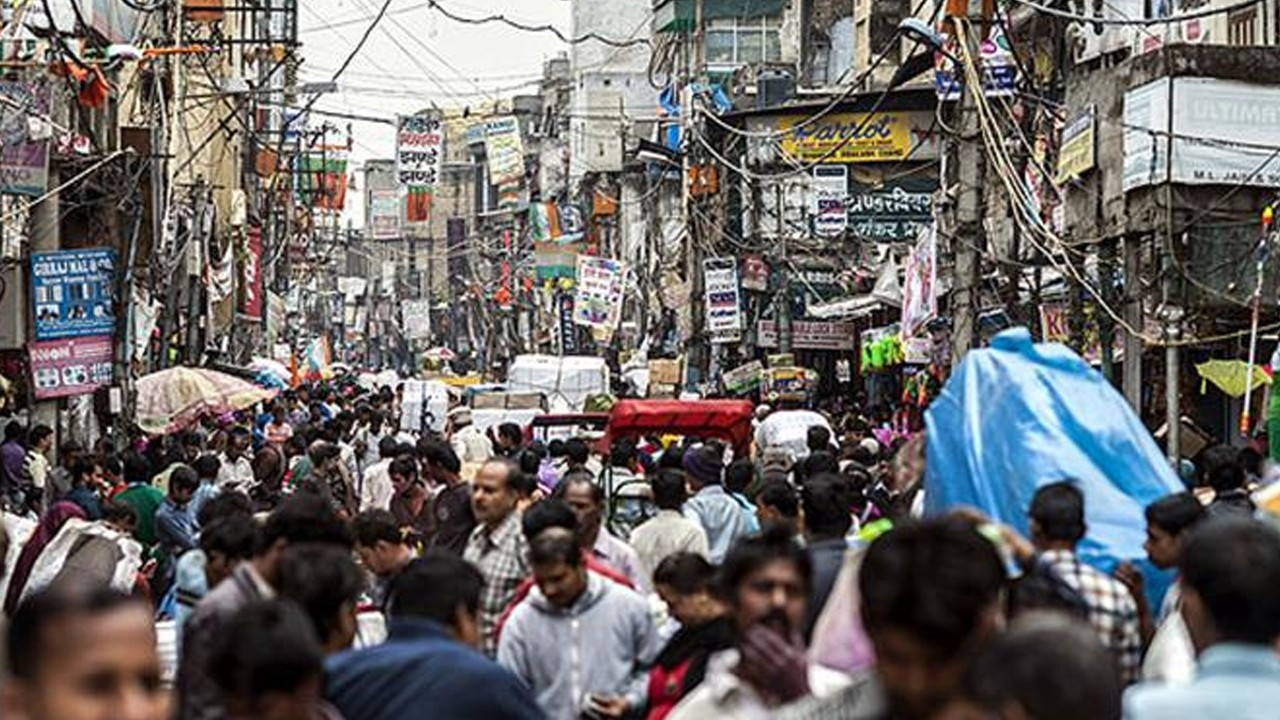 Orta Doğu krizi Hindistan'ı vurdu: Otel ve restoranların beşte biri kapandı