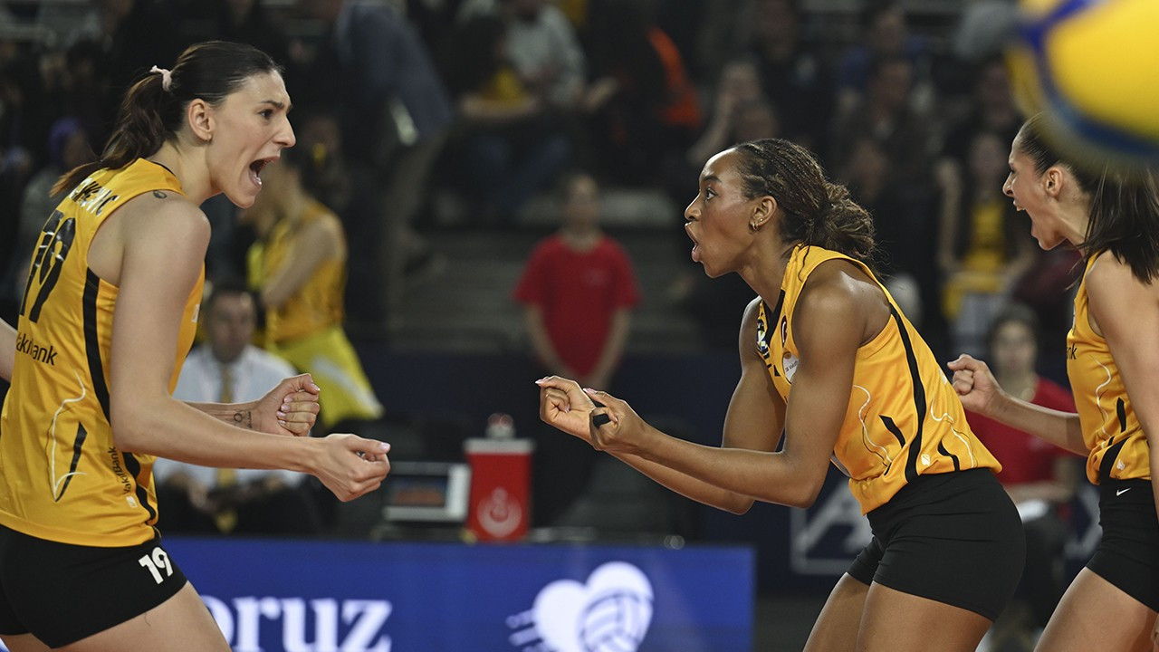 Kupa Voley şampiyonu VakıfBank oldu