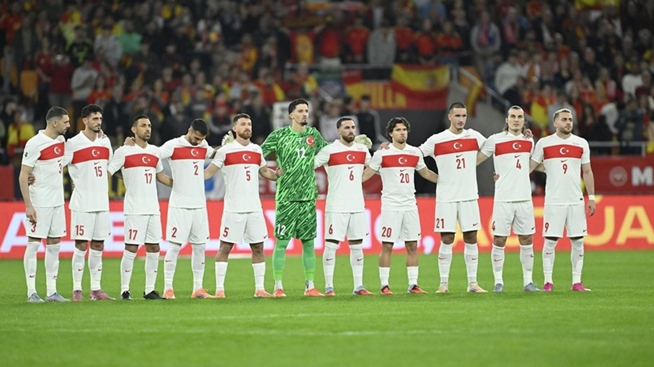 Türkiye-Romanya maçının 11'leri belli oldu
