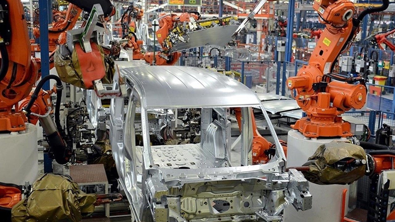 Hafif ticari üretimde Avrupa liderliğini geri aldık