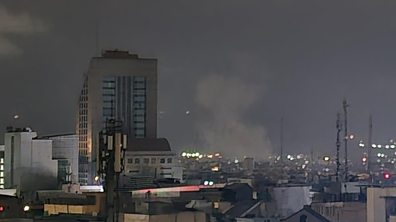 İsrail'i hedef alan balistik füzeler kameralara yansıdı