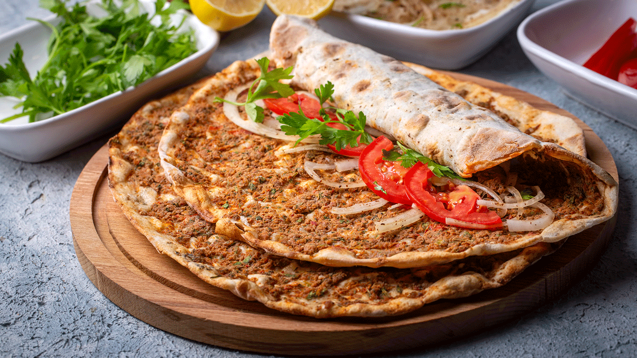 Lahmacundan karaciğer, köfteden taşlık çıktı