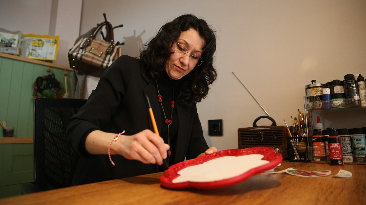 14 yıllık öğretmenlikten vazgeçti: Evde başladığı hobi hayatını değiştirdi