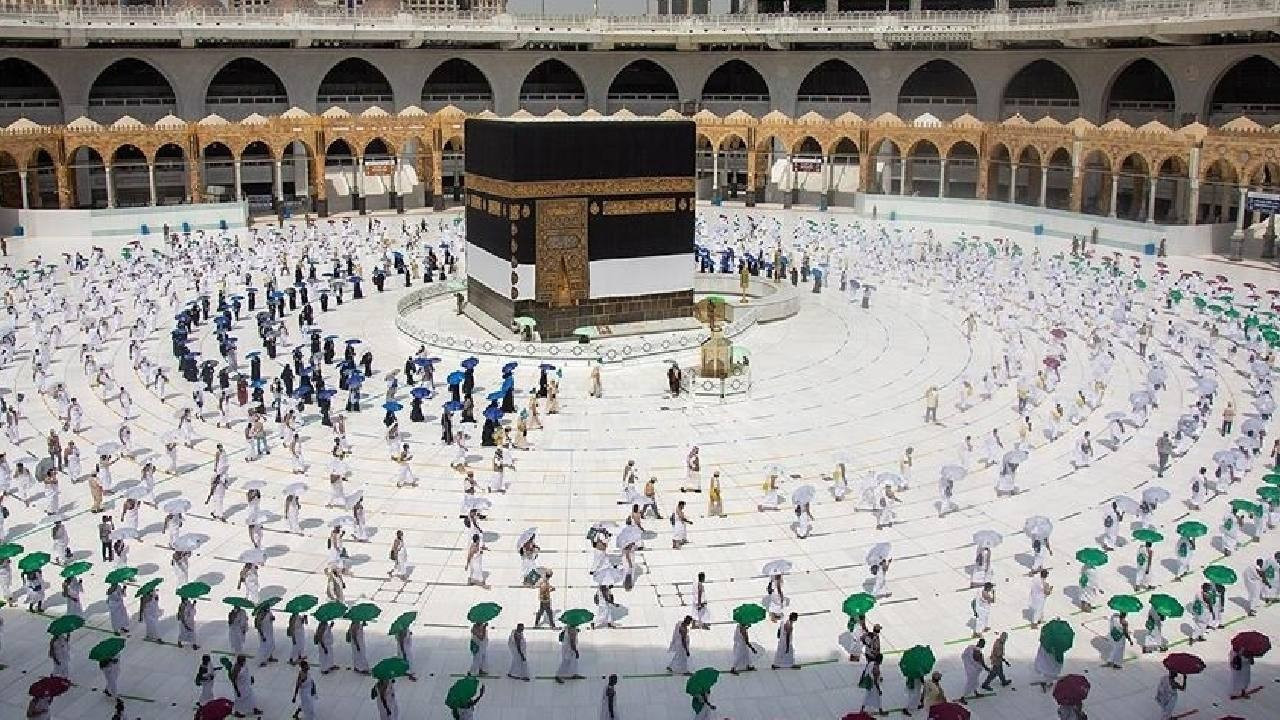 Umrede iflas krizi: Tur şirketi battı, yüzlerce vatandaş sokakta kaldı