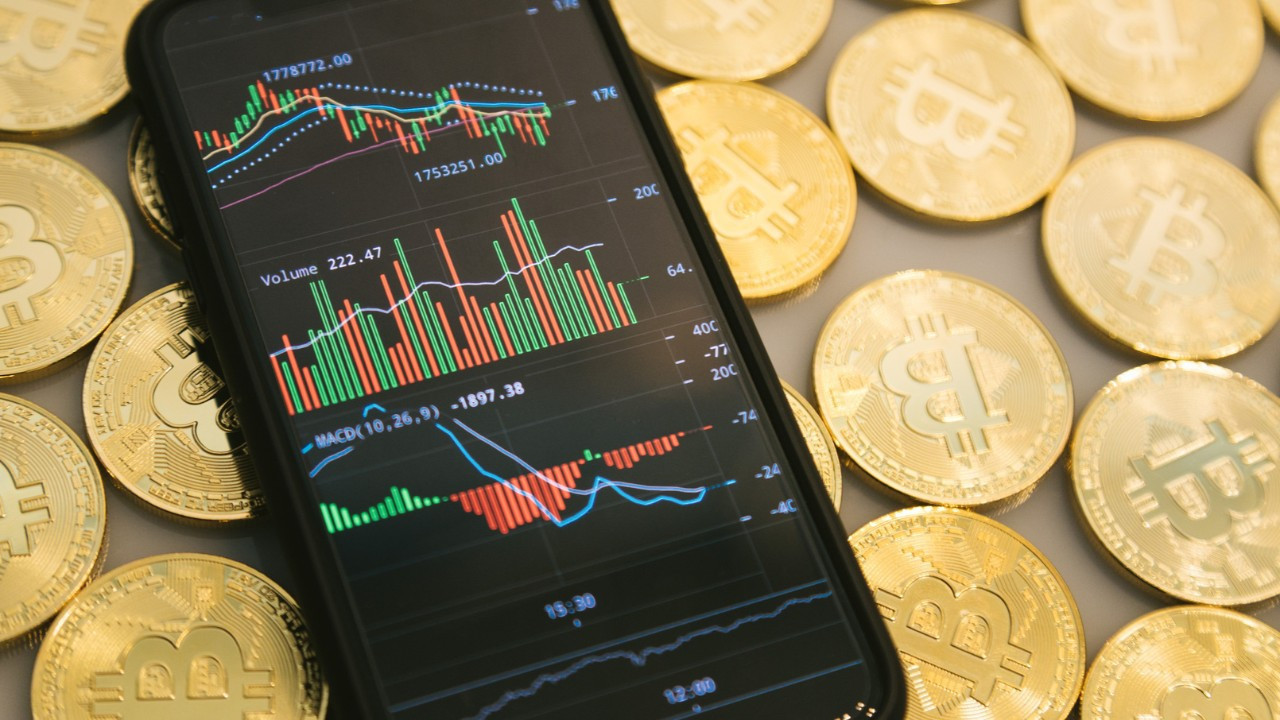 Bitcoin'de Trump fırtınası! Rota 75 bin mi, 10 bin mi?