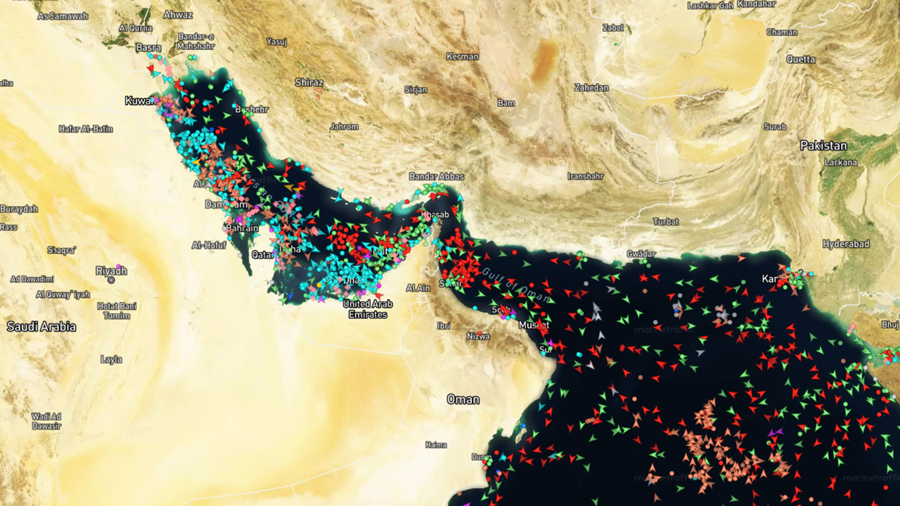 Hürmüz'de gemi trafiği savaşın başından bu yana zirvede