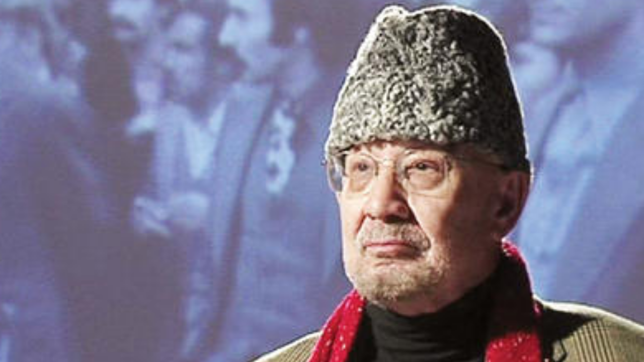 Yalçın Küçük öldü mü, neden öldü? Araştırmacı yazar, akademisyen Yalçın Küçük kimdir?