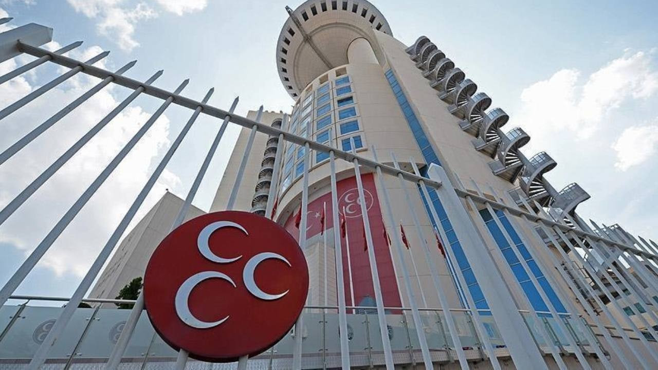 Son dakika... MHP'de İstanbul depremi: İl ve ilçe teşkilatları feshedildi