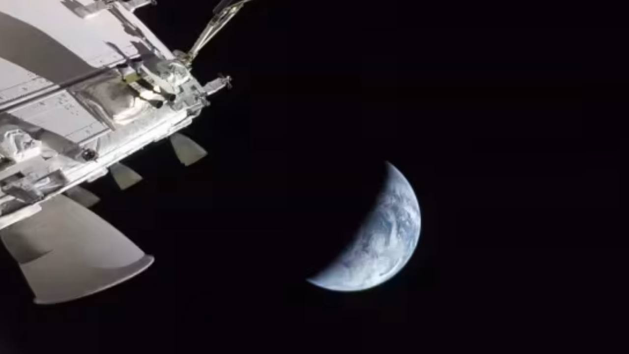 Artemis II görevi tamamlandı: Astronotlar rekor yolculuğun ardından Dünya'ya döndü