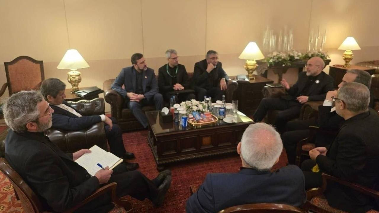 İslamabad'daki müzakerelerden ilk fotoğraf İran heyetinden