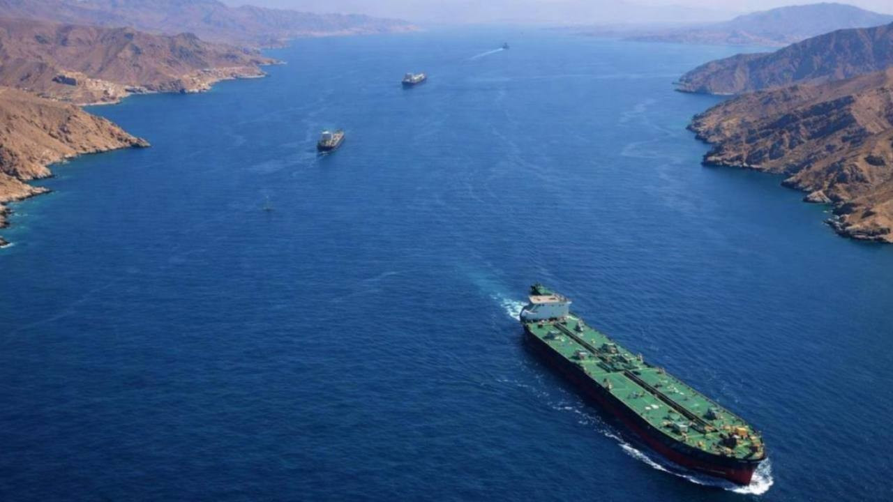 İran: Hürmüz Boğazı'ndan biz geçemiyorsak başkası da geçemez