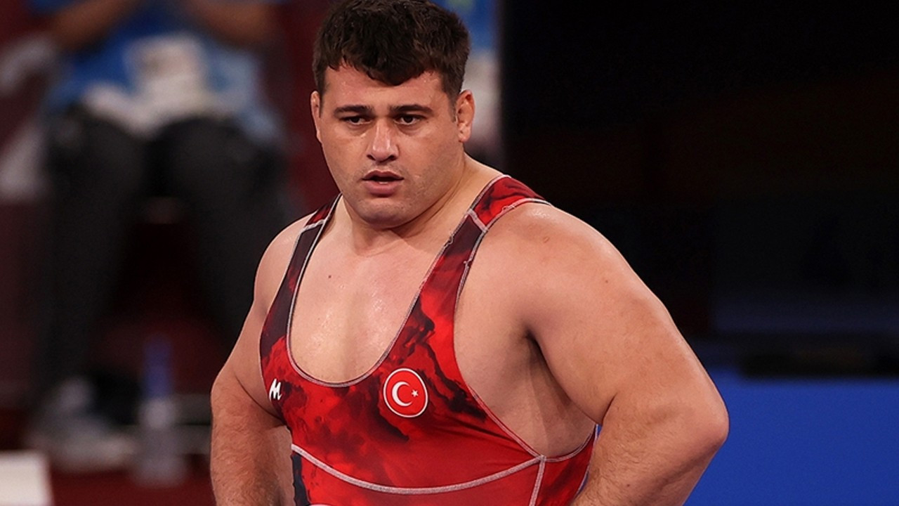 Rıza Kayaalp, Avrupa Güreş Şampiyonası'nda finale yükseldi