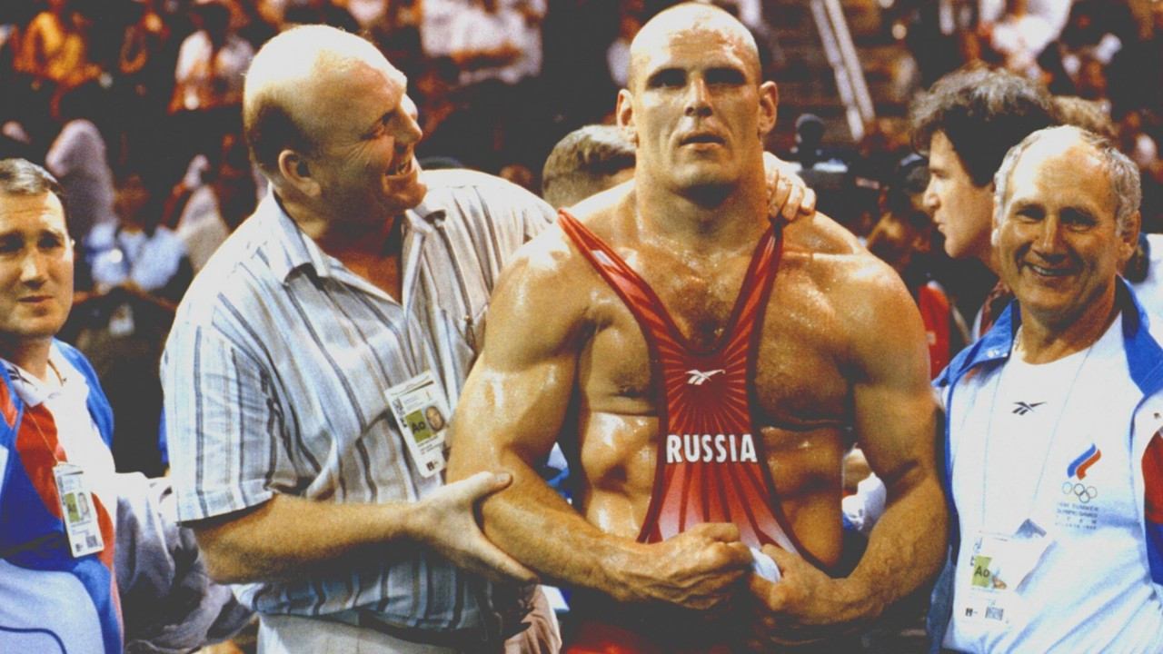 Rıza Kayaalp'in 13. Avrupa şampiyonluğuyla geride bıraktığı Rus güreşçi Aleksandr Karelin kimdir?