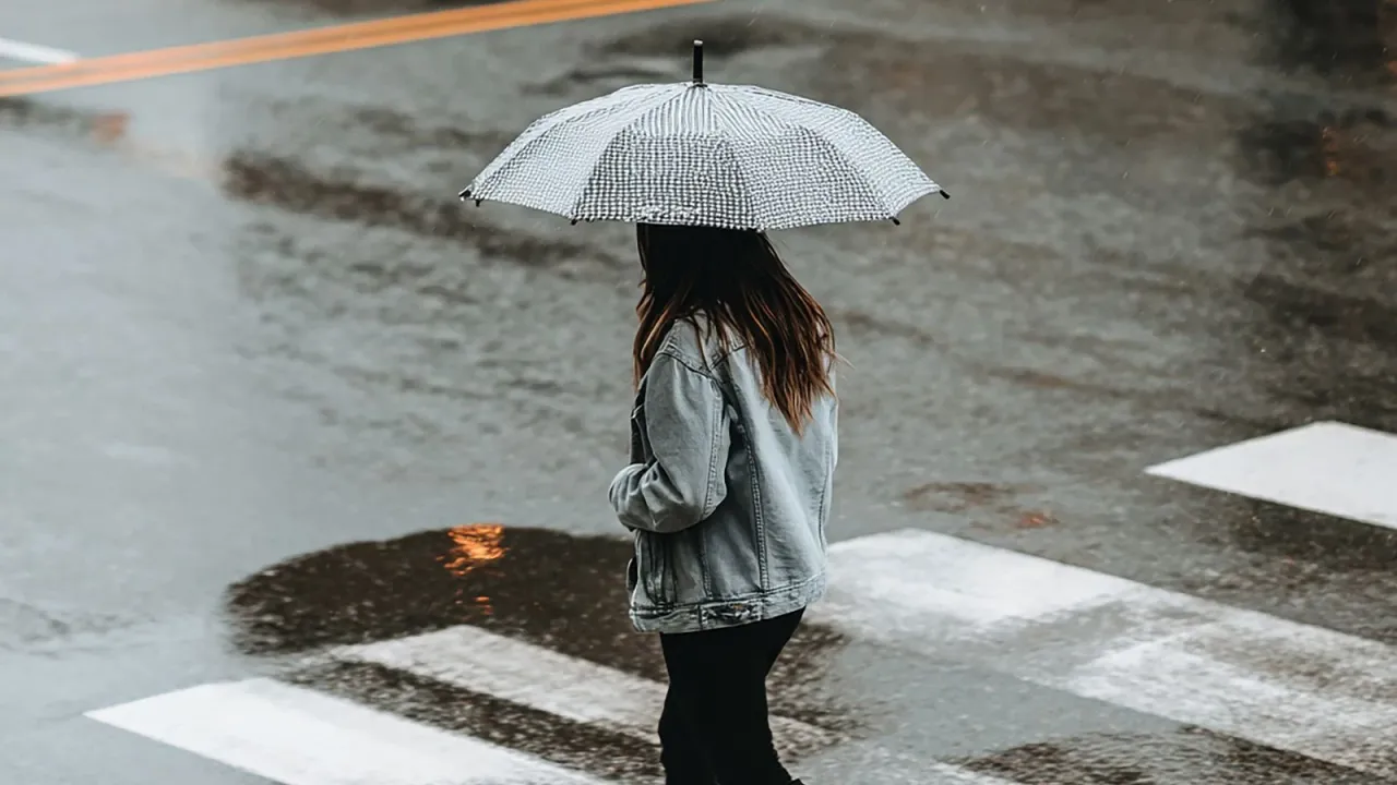 Yurt genelinde sağanak alarmı: Marmara ve Karadeniz'de kuvvetli yağış etkili olacak