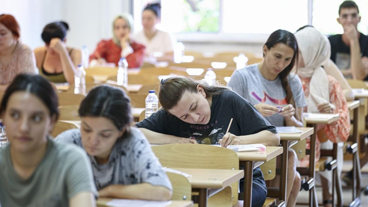 Memur adayları başvuru tarihlerini bekliyor... KPSS başvuruları ne zaman başlıyor?