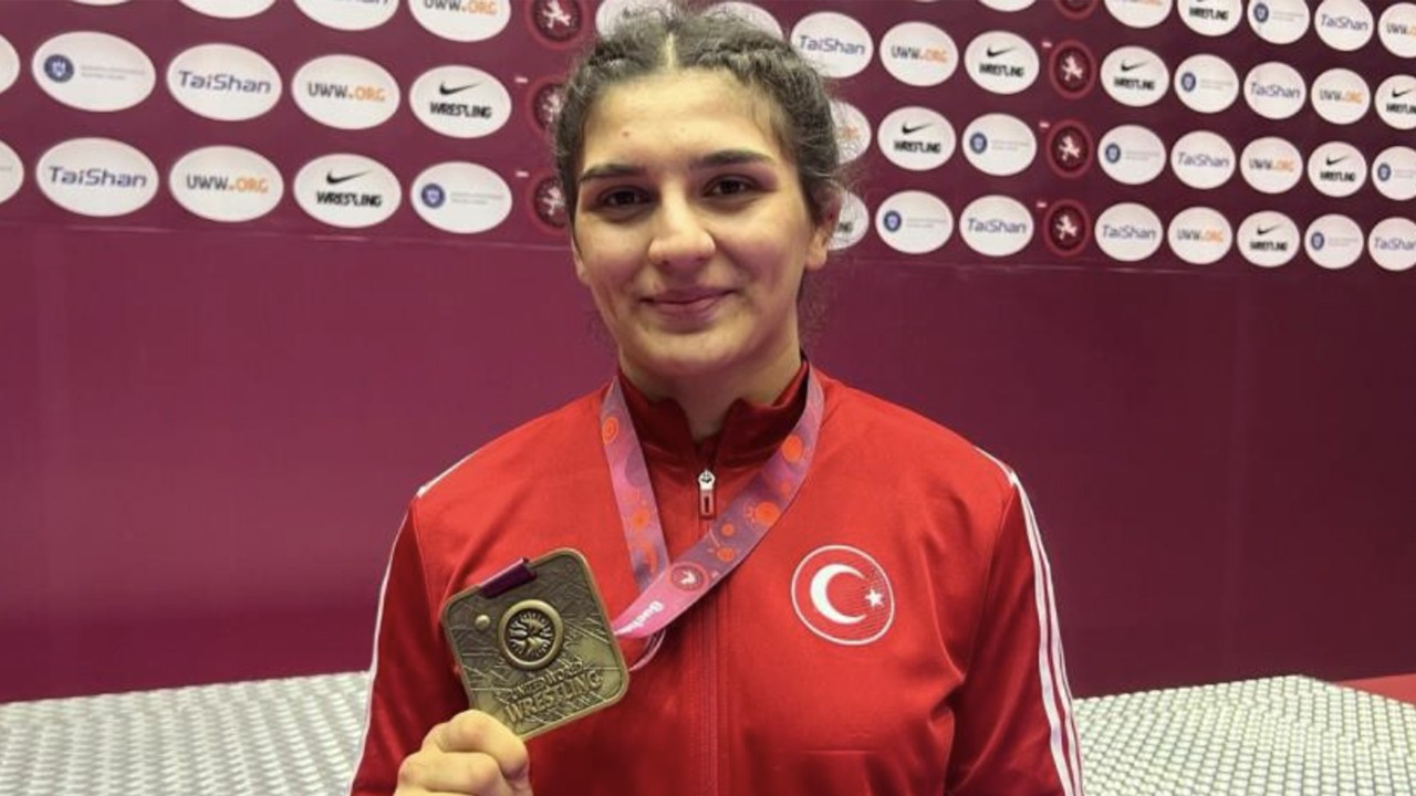 Milli güreşçi Nesrin Baş, Avrupa şampiyonu oldu