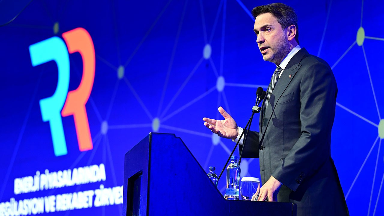 Bakan Bayraktar: Enerji alanında adeta büyük buhran ile karşı karşıyayız