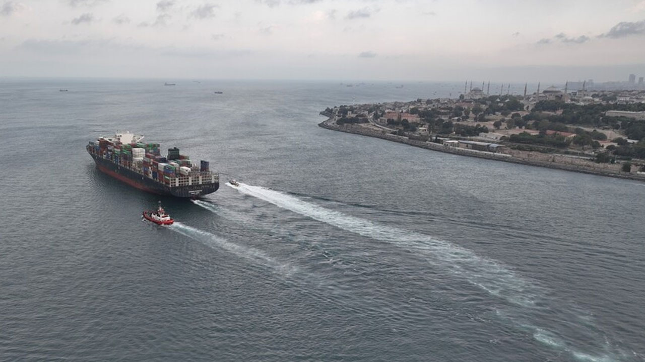 İstanbul Boğazı’nda gemi trafiği azaldı