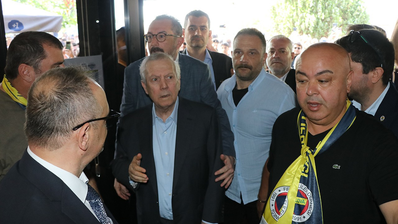 Aziz Yıldırım: Futbol aklımız, Fenerbahçe’yi bilen sporculardan oluşacak
