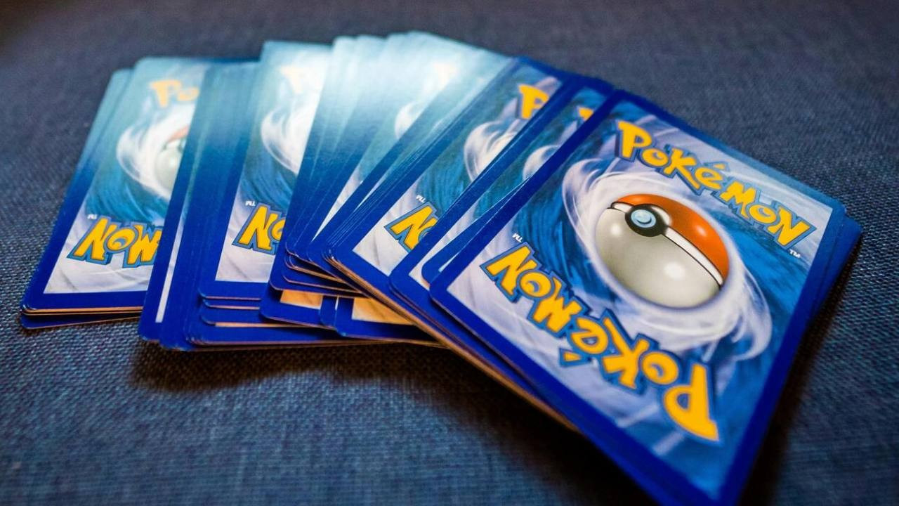 Çocukluk hobisi milyon dolarlık pazara dönüştü! Pokemon kartları altın değerinde