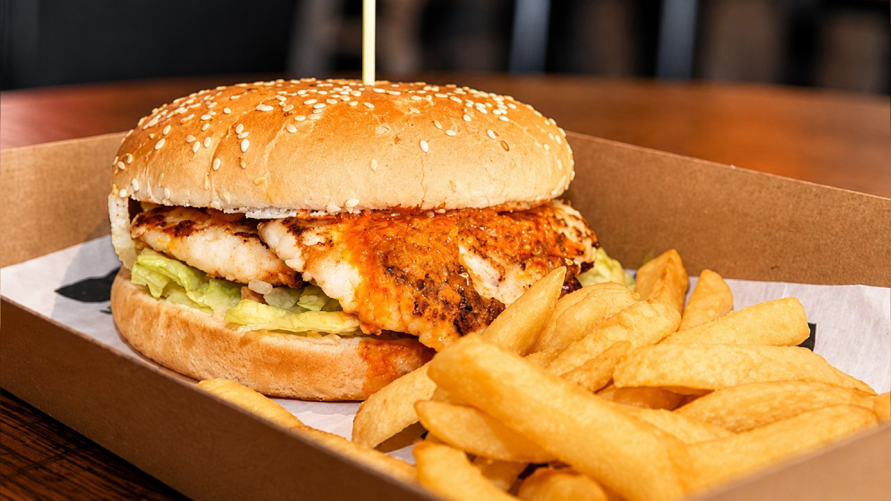 Ülkeye geldi 6 yıl dayanabildi: Ünlü fast food zinciri tüm şubeleri kapattı