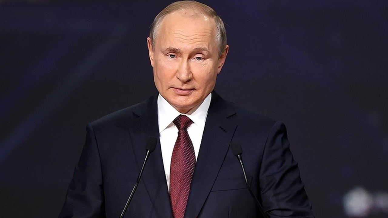 Putin resmi ziyaret için Kazakistan’da