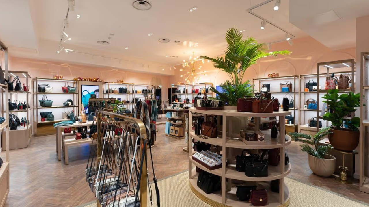 Moda devi Radley, İngiltere'deki tüm mağazalarını kapatıyor