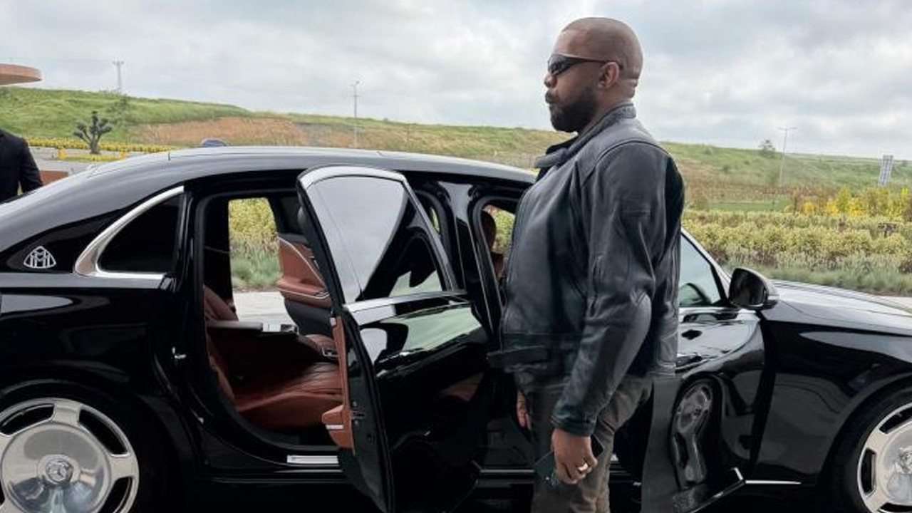 Dünyaca ünlü sanatçı Kanye West, İstanbul’a geldi.
