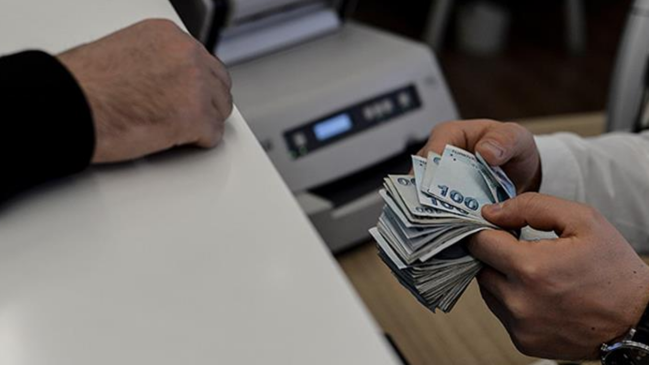 Asgari ücrete ara zam gelecek mi? Maaşlara zam yapılacak mı?