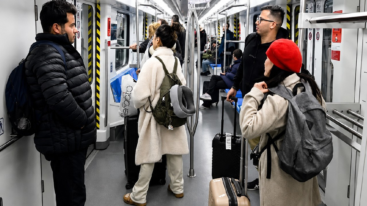 Havalimanına gidecekler dikkat! Metro hattı 1 hafta boyunca kapalı