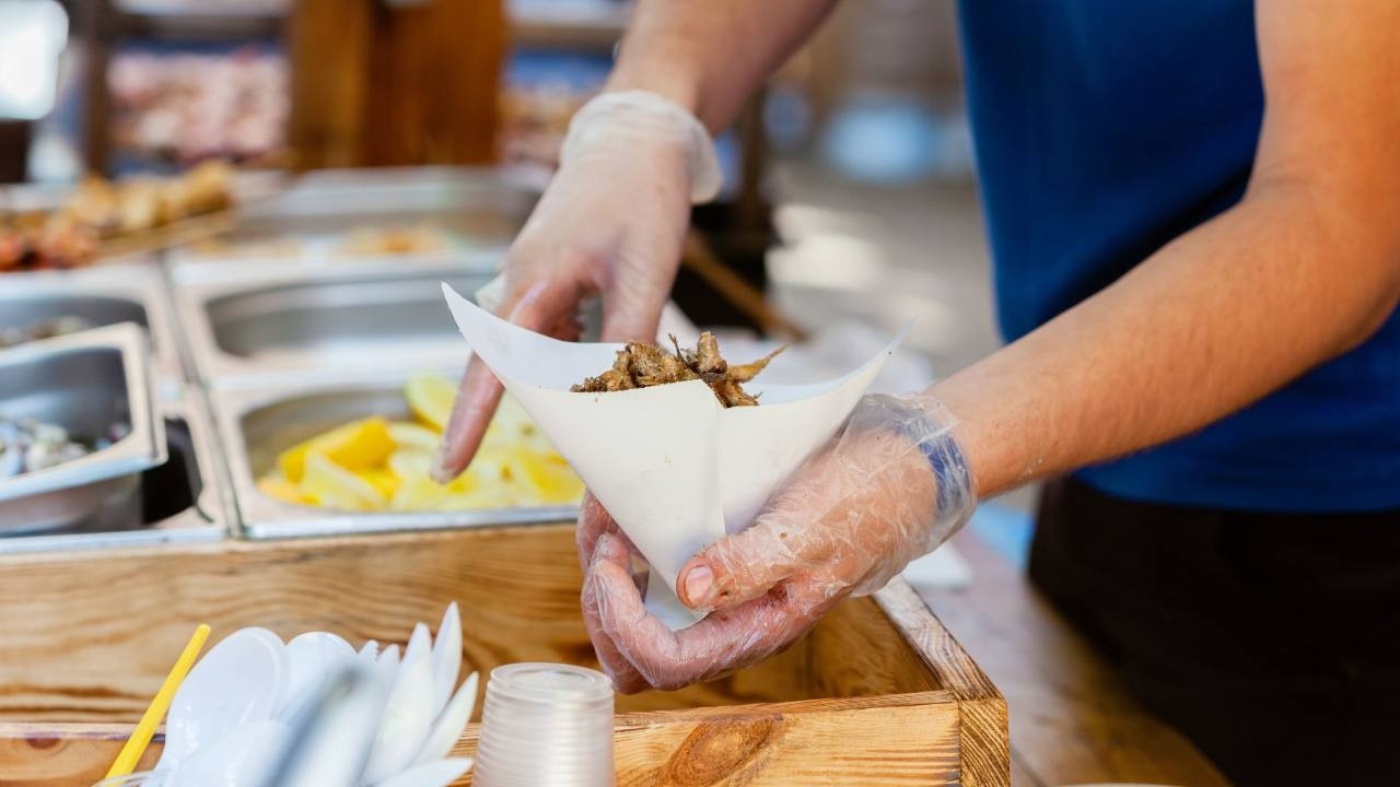56 yıllık fast-food zinciri 700'den fazla şubesini kapatıyor
