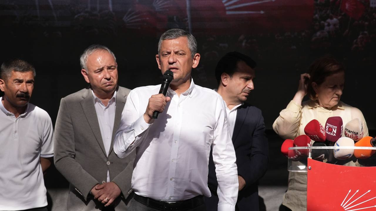 Özgür Özel, CHP grup toplantısı öncesinde halka seslendi