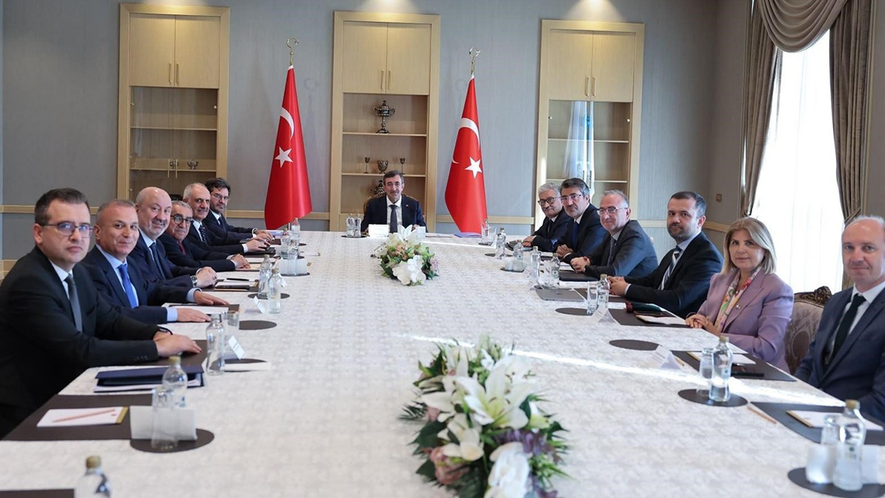 Cumhurbaşkanı Yardımcısı Yılmaz, Ekonomi Politikaları Kurulu üyeleriyle görüştü