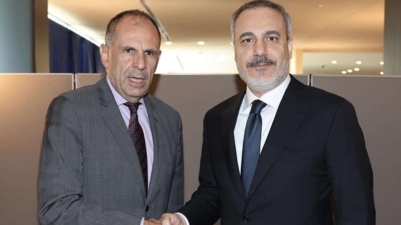 Bakan Fidan, Yunan Dışişleri Bakanı Yerapetritis ile Türk-Yunan İlişkilerini Görüştü